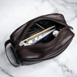 Dopp Kit | Old English -Casual Shoes World 1024x1024 DoppKit OldEnglish 050824 3
