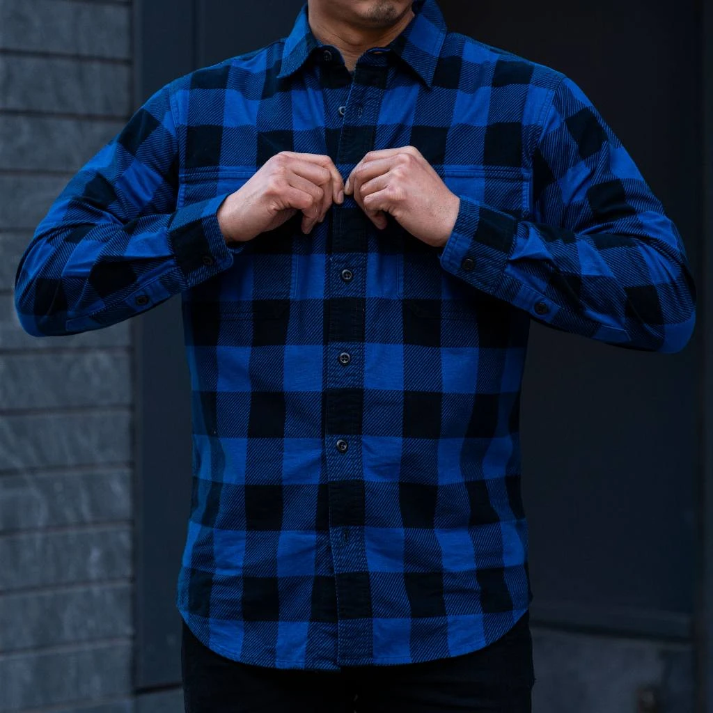 Filson Field Flannel Shirt | Cobalt Blue Black 7 Filson Field Flannel Shirt | Cobalt Blue Black - Image 5