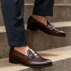 Lincoln | Rich Mahogany -Casual Shoes World 1024x1024 Men Lincoln RichMahogany 092723 2