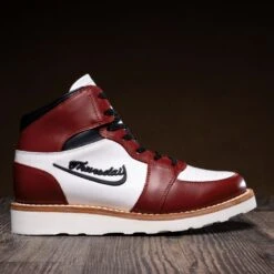 Showtime | Toro 10 Showtime | Toro -Casual Shoes World 1024x1024 Mens ShowtimeBoot RedBlack 092524 MoodyLightbox Side