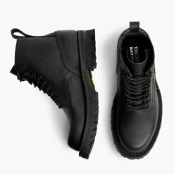 Thunder | Black -Casual Shoes World 1024x1024 Mens Thunder Black 101724 Flatlay1