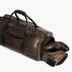 Weekender Bag | Anejo -Casual Shoes World 1024x1024 WeekenderBag Anejo 101023 3.4Shoes