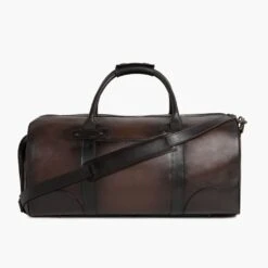 Weekender Bag | Old English 13 Weekender Bag | Old English -Casual Shoes World 1024x1024 WeekenderBag OldEnglish 100923 FrontStrap