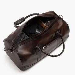 Weekender Bag | Old English 12 Weekender Bag | Old English -Casual Shoes World 1024x1024 WeekenderBag OldEnglish 100923 Overhead