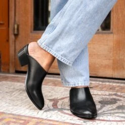 Breeze | Black -Casual Shoes World 1024x1024 Women Breeze Black 071423 1