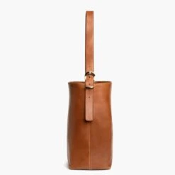 Bucket Bag | Saddle -Casual Shoes World 1024x1024 Women BucketBag Saddle 091024 Side dd53cfca 8294 40c6 8dd1 12110e8b22fd