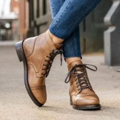 Captain | Natural -Casual Shoes World 1024x1024 Women Captain Natural 070324 1 01fce28e adf4 4042 847b 90ab79aaaea1