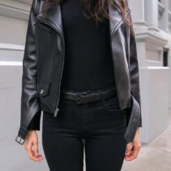 Women's Classic Leather Belt | Black Matte -Casual Shoes World 1024x1024 Women ClassicBelt BlackMatte 012022 3