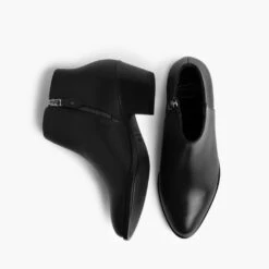 Downtown | Black -Casual Shoes World 1024x1024 Women Downtown Black 082021 Flatlay