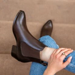 Duchess Bootie | Old English -Casual Shoes World 1024x1024 Women DuchessBootie OldEnglish 090823 3