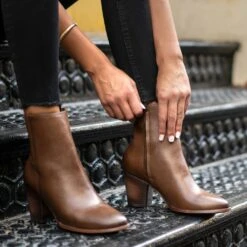 Highline | Walnut -Casual Shoes World 1024x1024 Women Highline Walnut 091521 2