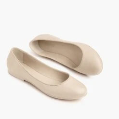 Feliz | Cloud 13 Feliz | Cloud -Casual Shoes World 1024x1024 Womens Feliz Natural 042523 FlatlayAlt