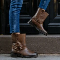 Outlaw | Light Tobacco 15 Outlaw | Light Tobacco -Casual Shoes World 1024x1024 Womens Outlaw LightTobacco 111524 1