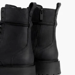 Quest | Black Matte -Casual Shoes World 1024x1024 Womens Quest Black 082423 RearDetail