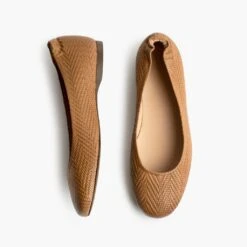 Scrunch | Tan Embossed 12 Scrunch | Tan Embossed -Casual Shoes World 1024x1024 Womens Scrunch TanEmbossed 060123 Flatlay1
