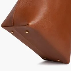 Dress Tote | Cuero -Casual Shoes World 2048x2048 Womens DressTote Cuero 010225 BottomDetail